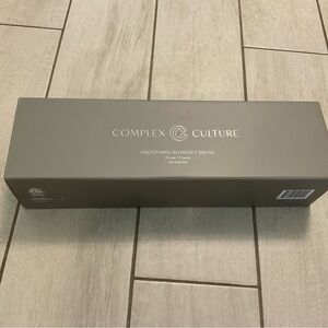 Complex culture Smoothing Blowout Brush. 75mm/3””. Create glossy blowouts. D